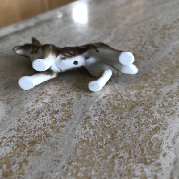 VINTAGE BONE CHINA MINIATURE GERMAN SHEPARD - Picture 5 of 5
